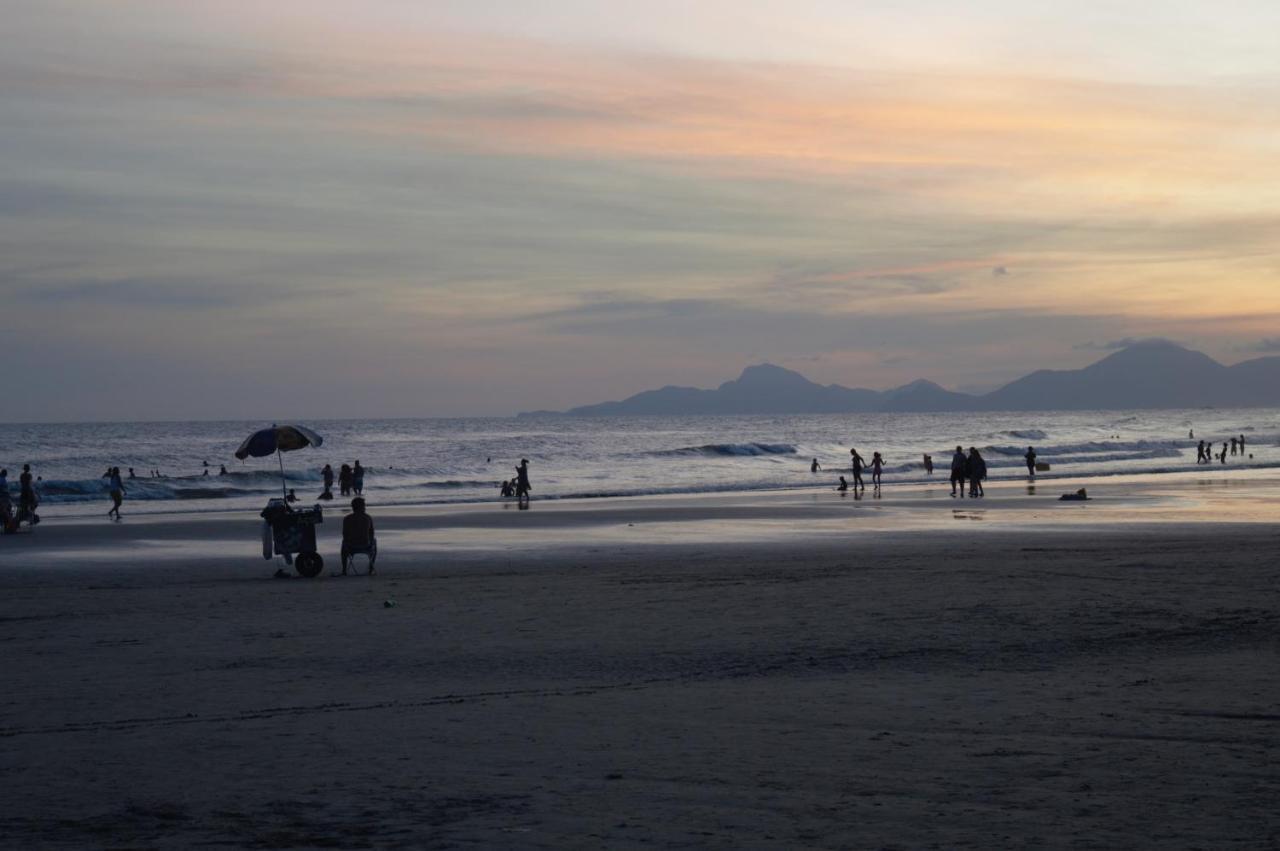 Hostel Ohanalu Surf House อิตันญาเอม ภายนอก รูปภาพ