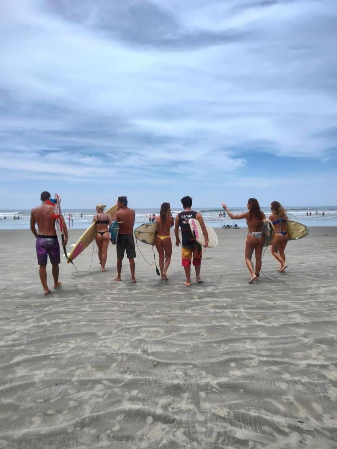 Hostel Ohanalu Surf House อิตันญาเอม ภายนอก รูปภาพ